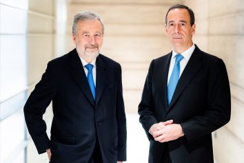 Tomás Muniesa, presidente do CaixaBank, e Gonzalo Gortázar, CEO do CaixaBank | Foto: CaixaBank