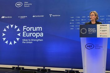 Maria Luís Albuquerque, comissária para os Serviços Financeiros e a União da Poupança e dos Investimentos | Foto: LinkedIn