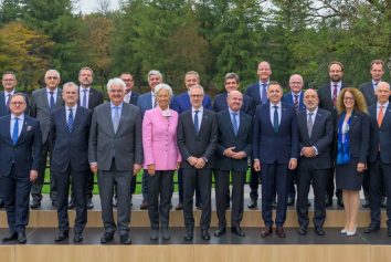  Esta pode ser a última foto de Mário Centeno como membro do Conselho de Governadores do BCE/ Conselho do BCE | Foto: Andrej Hanzekovic/ECB