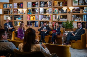 Ricardo Sousa, diretor de Supervisão Comportamental do BdP; Inês Caria, 'chief compliance officer' do Santander Portugal e Duarte Gomes Pereira, secretário-geral da ASFAC