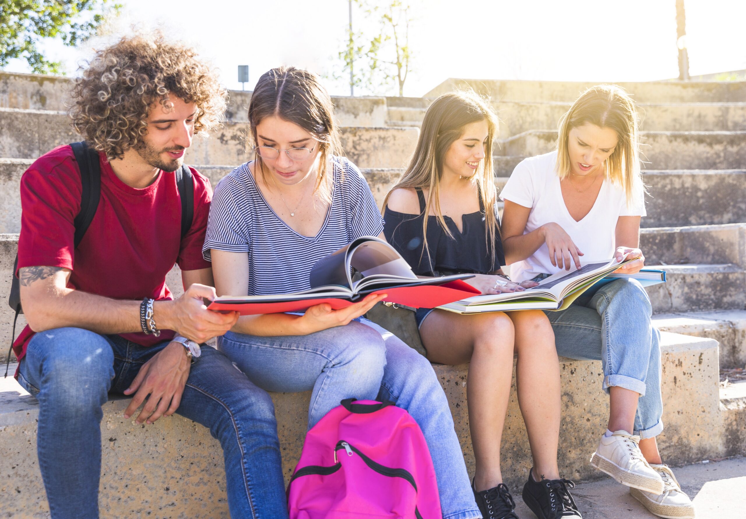 Entre a captação de clientes e a procura de talento: a relação da banca nacional com as universidades