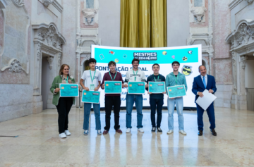Os Five Guys da ESAP da Escola Secundária Adolfo Portela em Águeda os vencedores da 1º edição do concurso Mestres do DinheiroFoto  Banco de Portugal