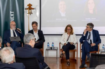 Abel Ferreira diretor executivo da AEM Miguel Viana diretor de Sustentabilidade da EDP e EDP Renováveis Isabel Ucha Presidente da Euronext Lisboa e Diogo Malato Moura diretor de Corporate  Institutional do BNP ParibasFoto André Costa
