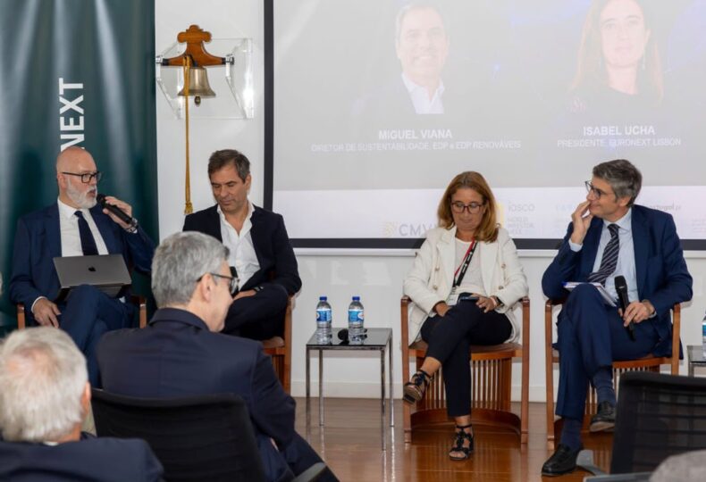 Abel Ferreira diretor executivo da AEM Miguel Viana diretor de Sustentabilidade da EDP e EDP Renováveis Isabel Ucha Presidente da Euronext Lisboa e Diogo Malato Moura diretor de Corporate  Institutional do BNP ParibasFoto André Costa