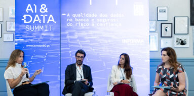 Perla Pinto diretora de Operações da Informa DB Ricardo Sousa Head de Supervisão Comportamental do Banco de Portugal Inês Oliveira presidente da APDPO e DPO da Autoridade Tributária e Dina Rato do Conselho EDitorial do Jornal PT50foto Melissa Dores