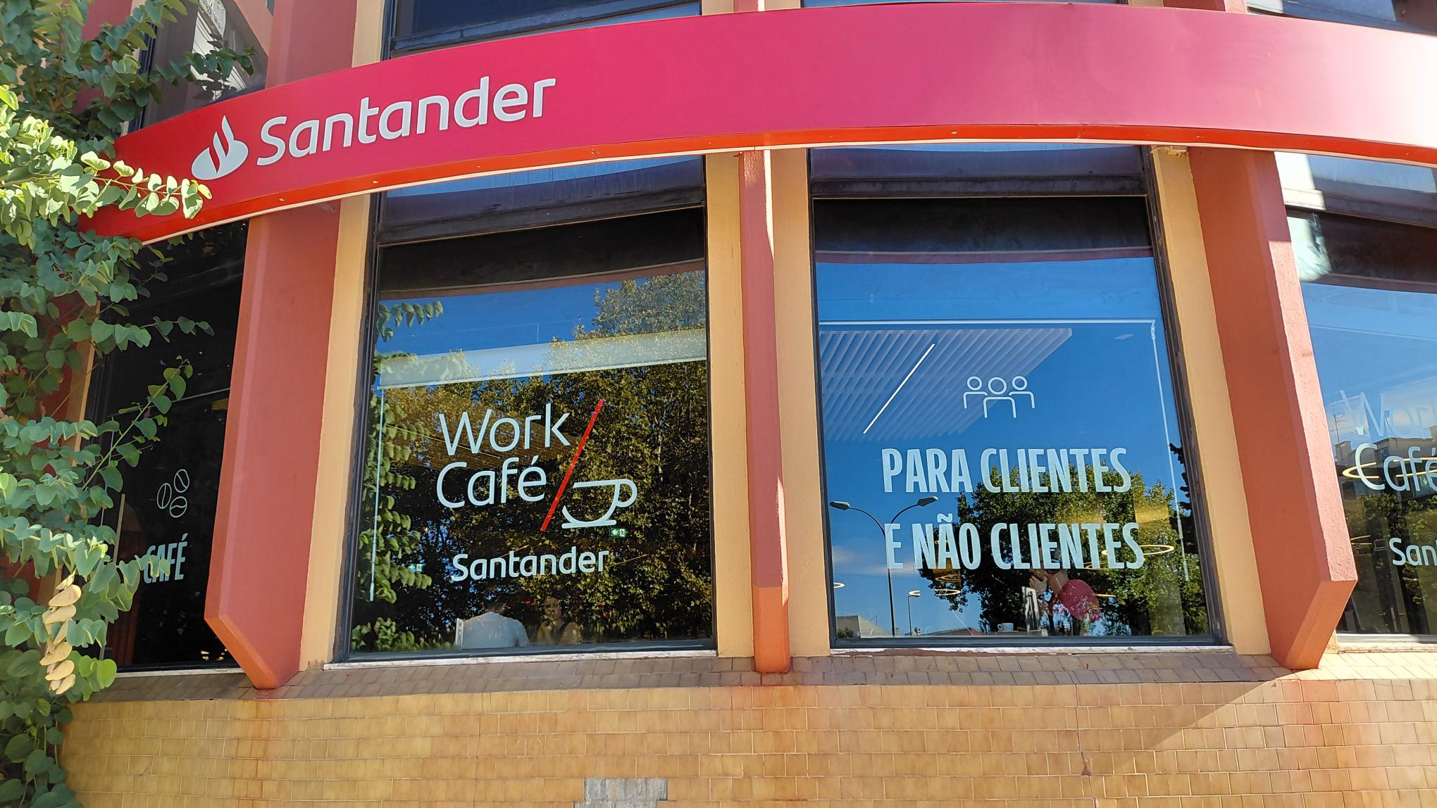 Santander opens tenth WorkCafé in Portugal and expects to reach 30 locations by 2027