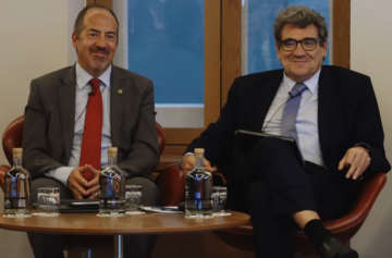 Álvaro Santos Pereira governador do BdP e José Luis Escrivá governador do BdE